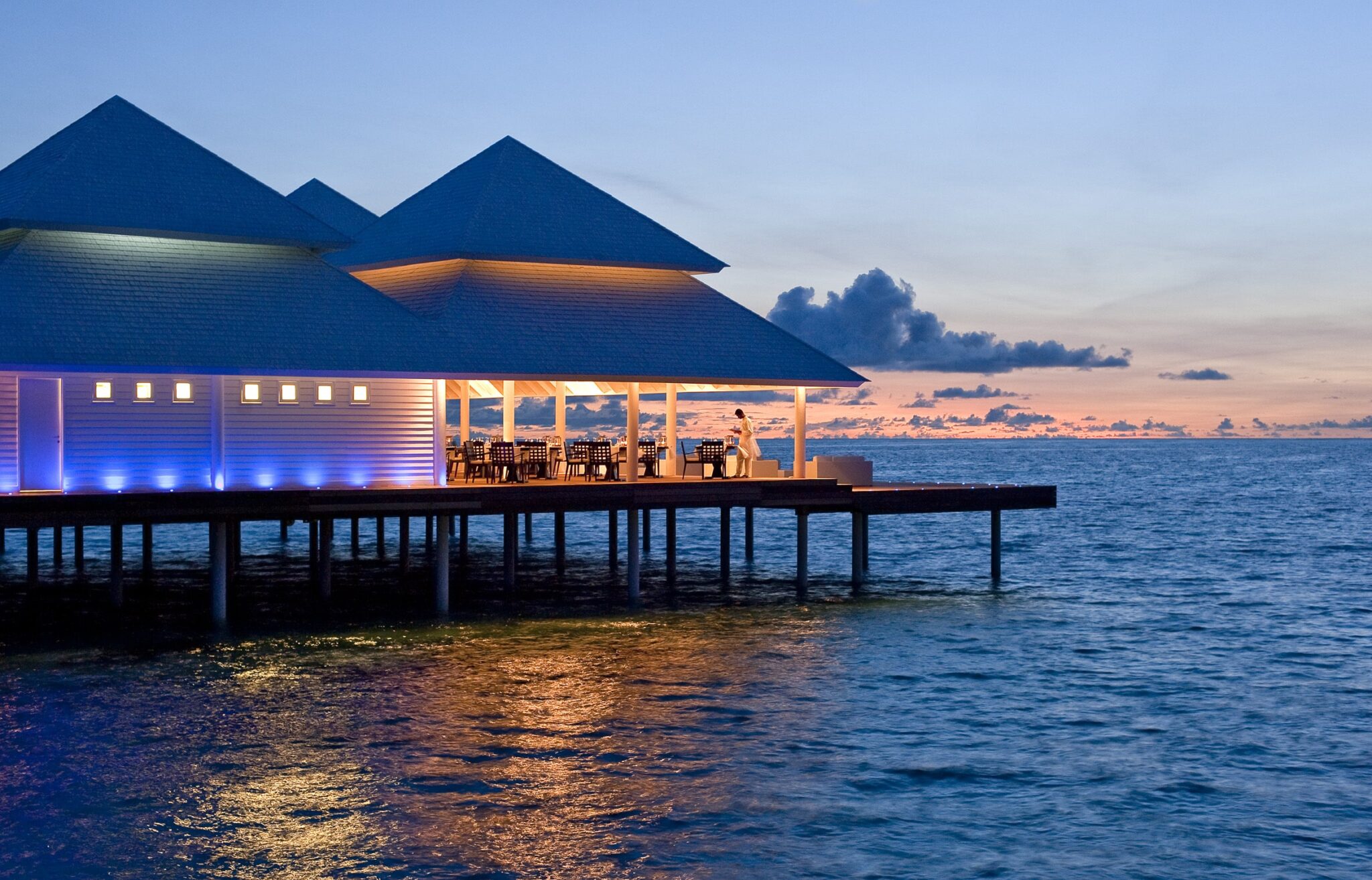 Diamonds Thudufushi Aqua Over Water Restaurant